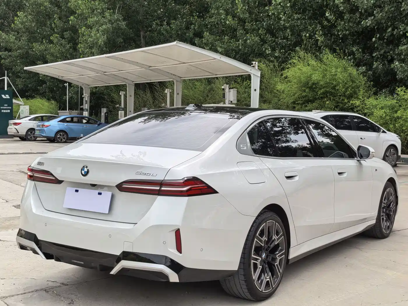 BMW 5-SERIES