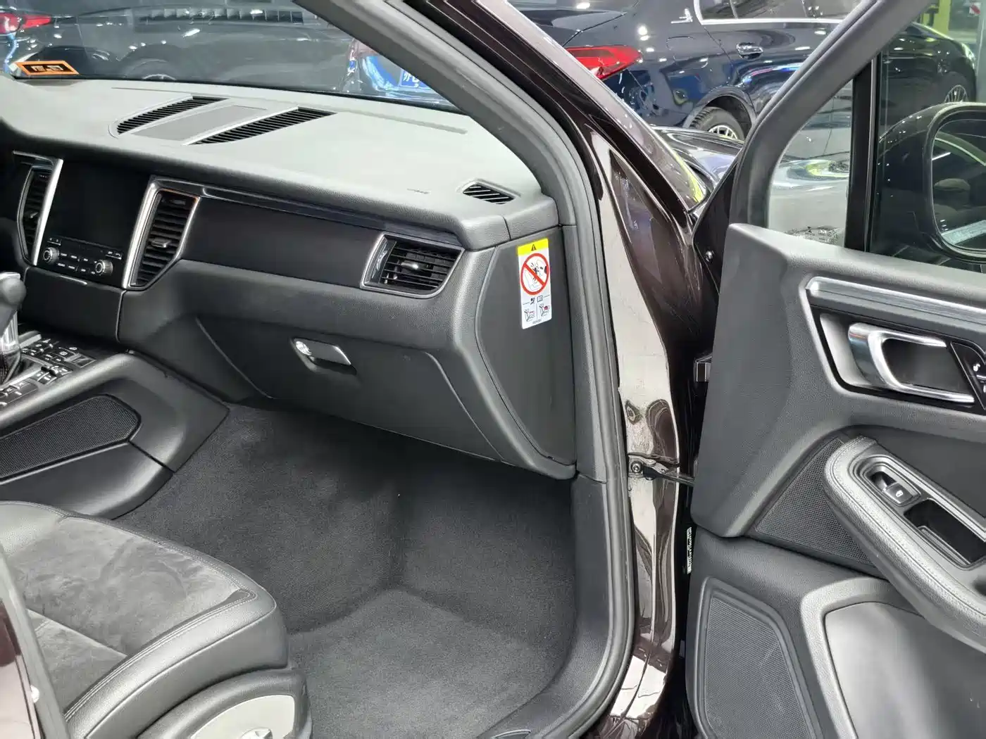 Porsche Macan 2017 Macan 2.0T фото 11