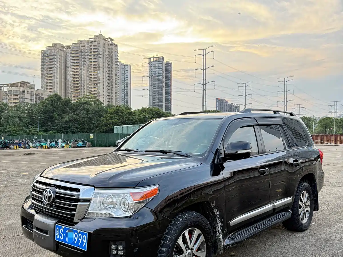 Toyota Land Cruiser (Import) 2016 2015 4.0L V6 Middle East Limited Edition