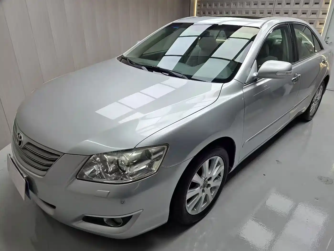 Toyota Camry 2009 Model 240V NAVI Premium Navigation Edition