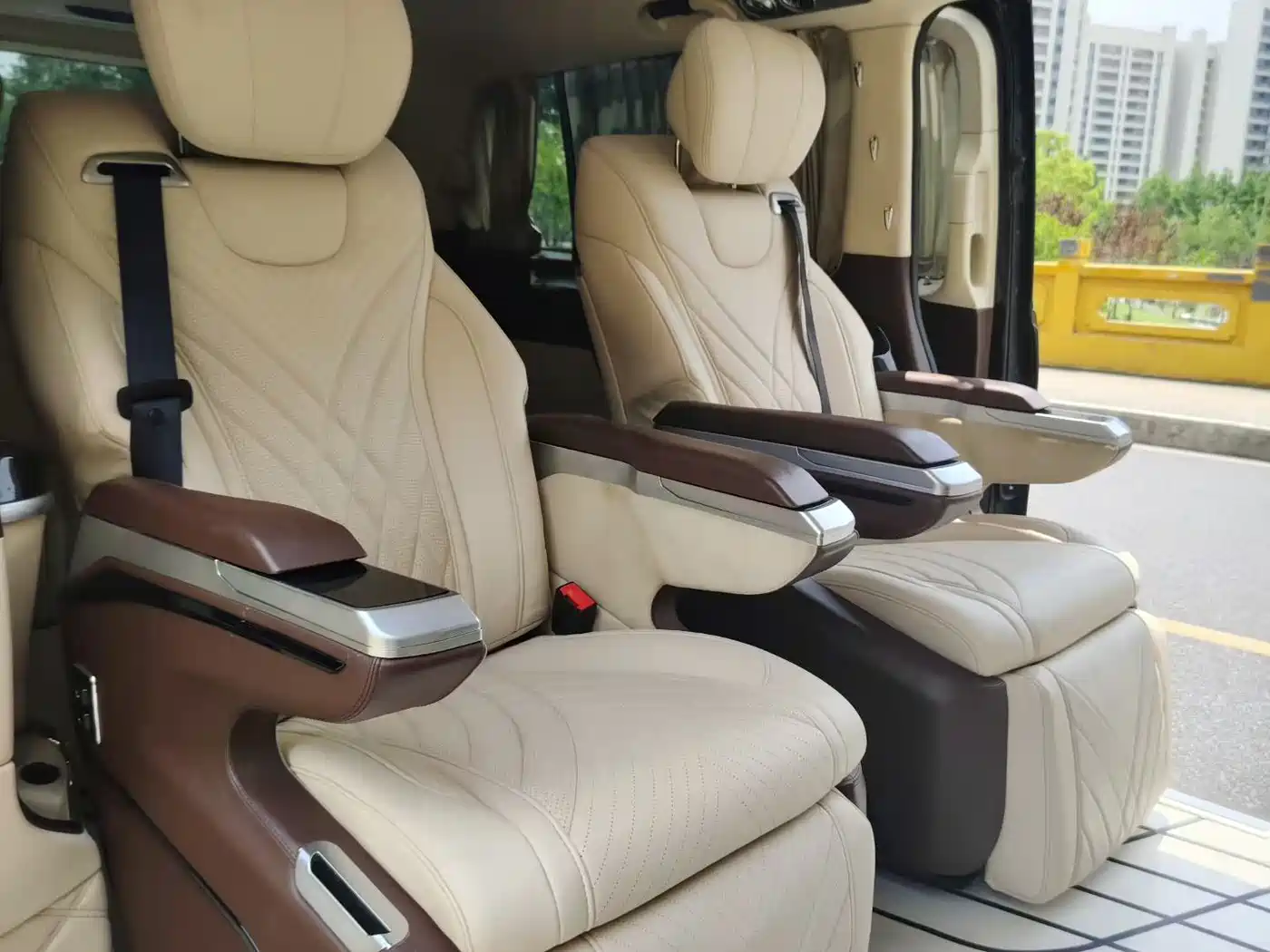 Mercedes-Benz Vito 2021 2.0T Business Edition 7-seater фото 9