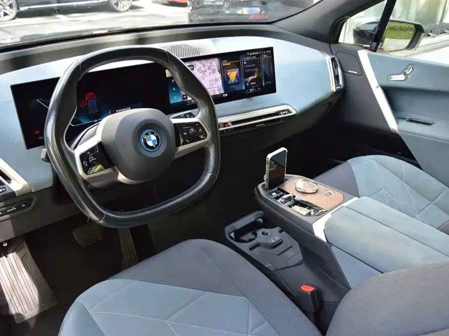 BMW iX 2022 xDrive40 фото 8