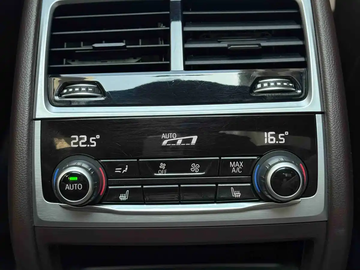 BMW 7 Series 2018 730Li Leading Type M Sport Package фото 15