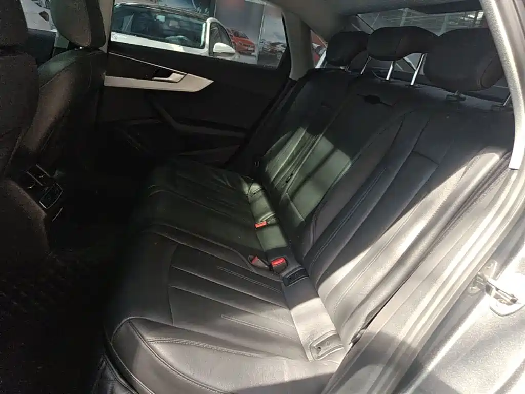Audi A4L 2019 40 TFSI Fashion (China VI) фото 17