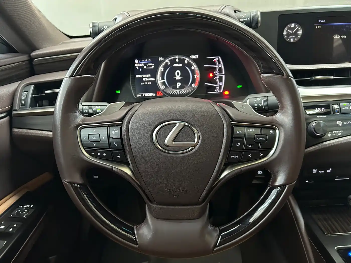 Lexus ES 2018 200 Luxury Edition China V фото 20