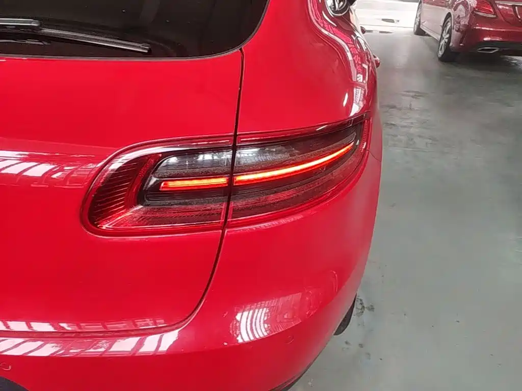 Porsche Macan 2017 Macan 2.0T фото 8