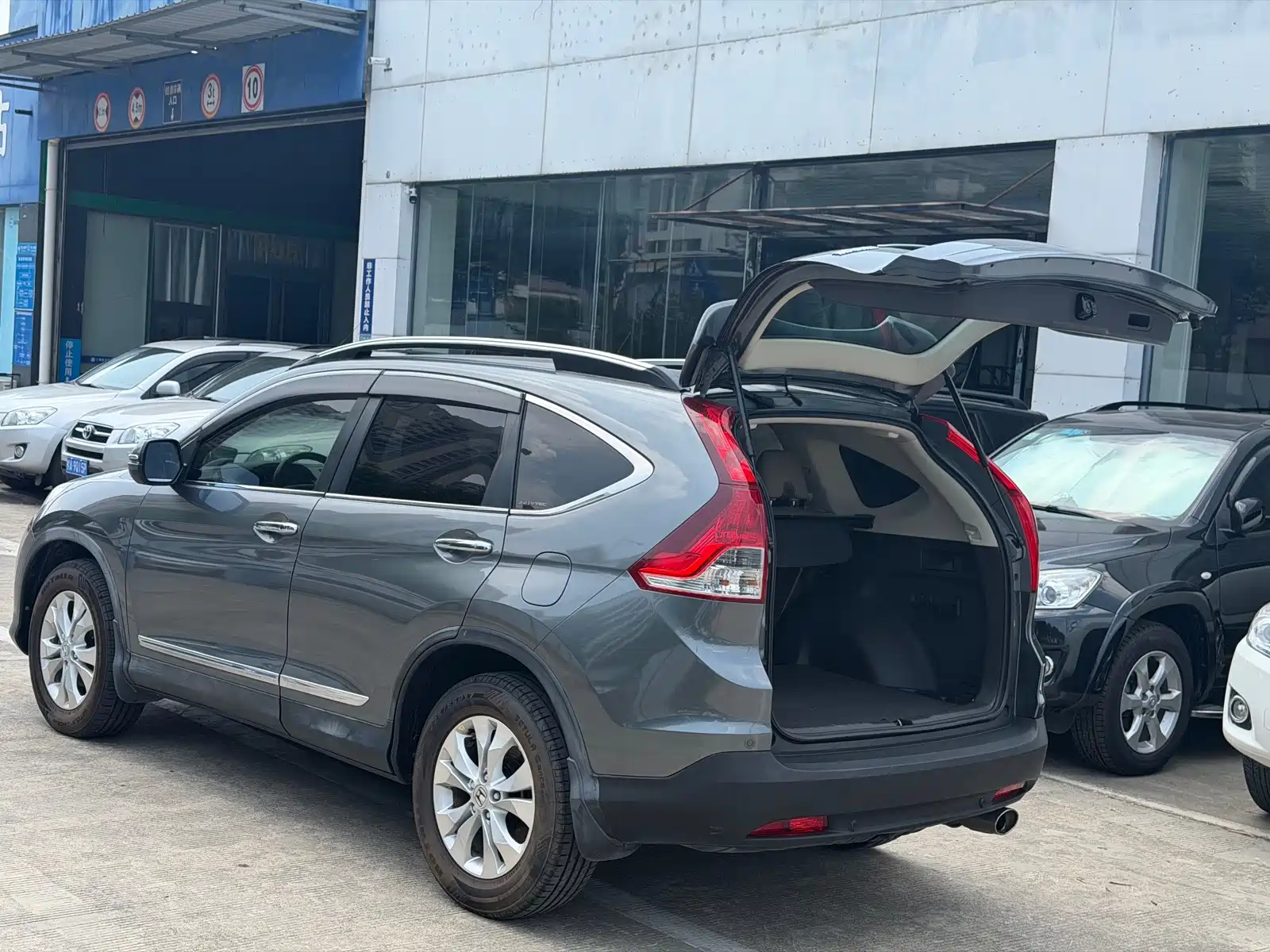 Фото 8 - Honda CR-V