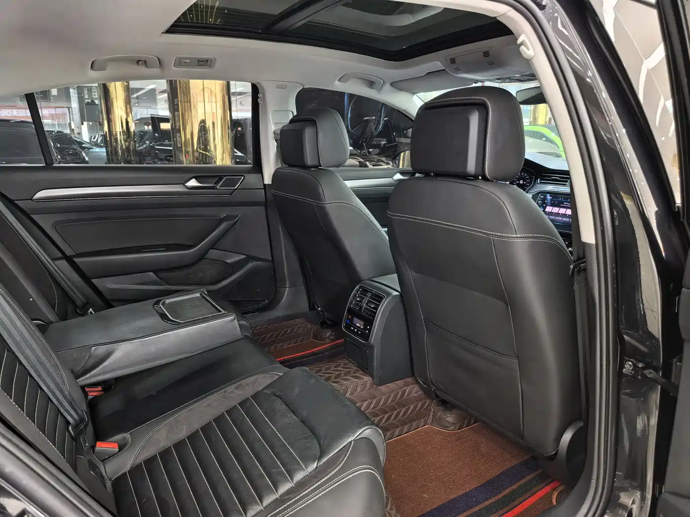 Volkswagen Magotan 2020 330TSI DSG Leading фото 13