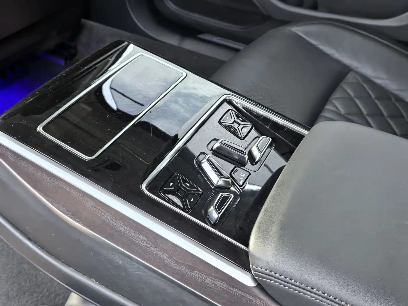 Audi A8 2021 A8L 50 TFSI quattro Comfort фото 9