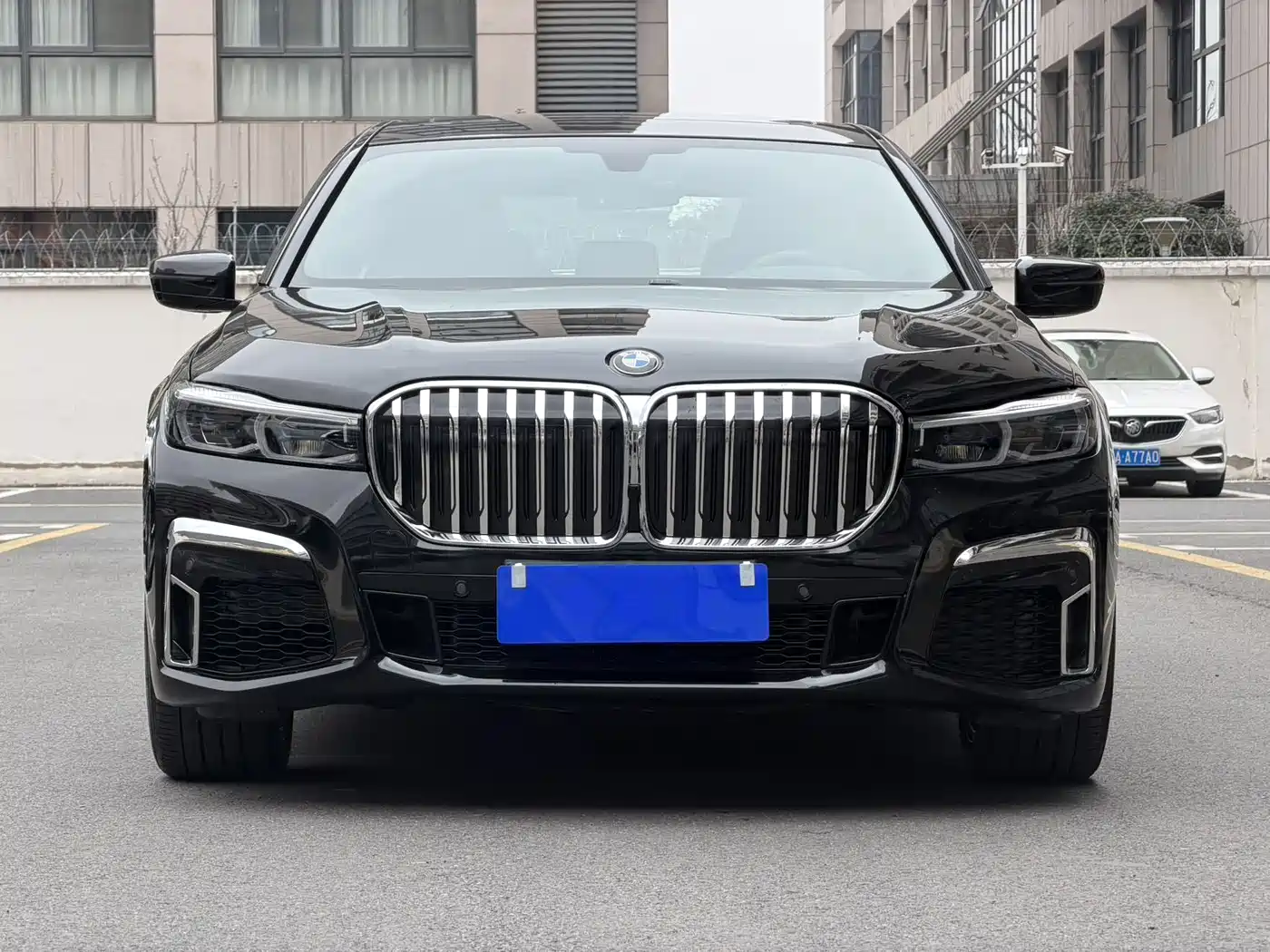 BMW 7 Series 2018 730Li Leading Type M Sport Package фото 2