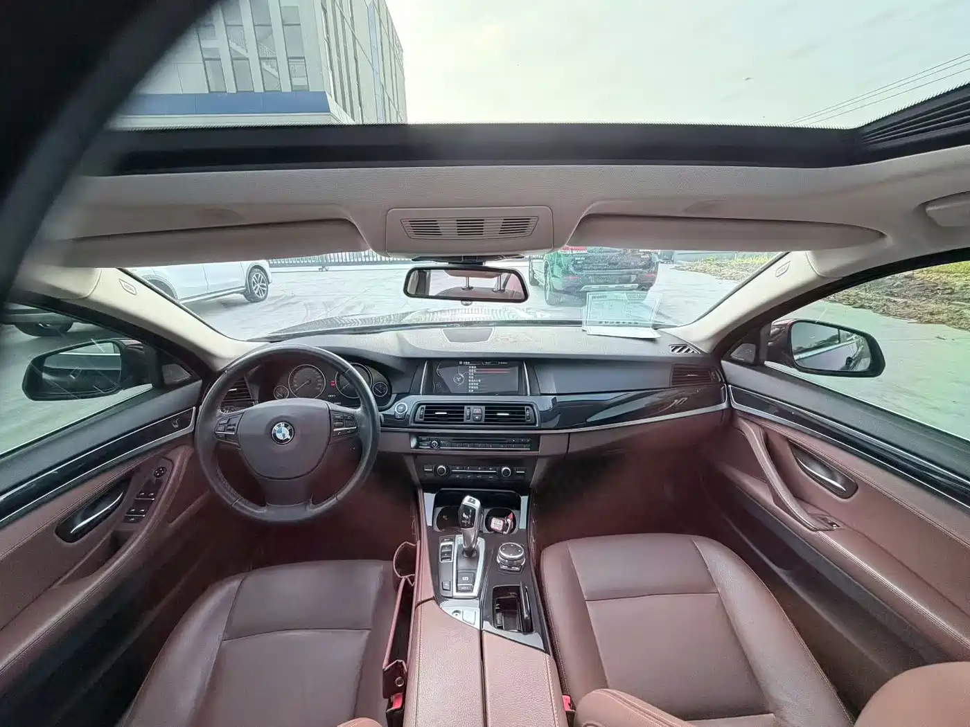 BMW 5 Series 2014 520Li Elegance фото 6