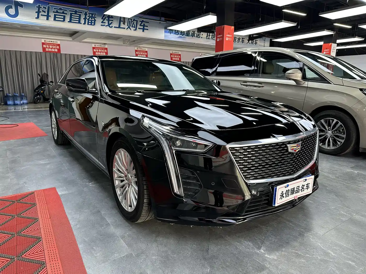 CADILLAC CT6