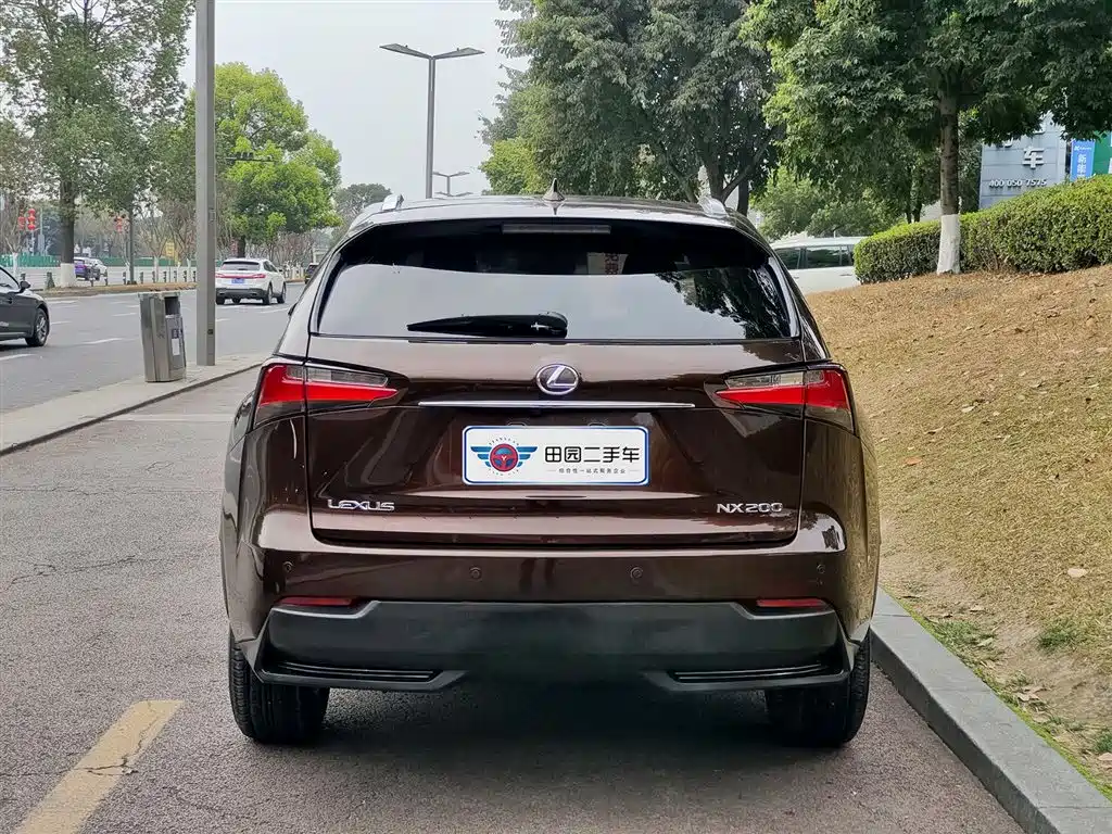 Lexus NX 2016 200 AWD F Sport фото 5