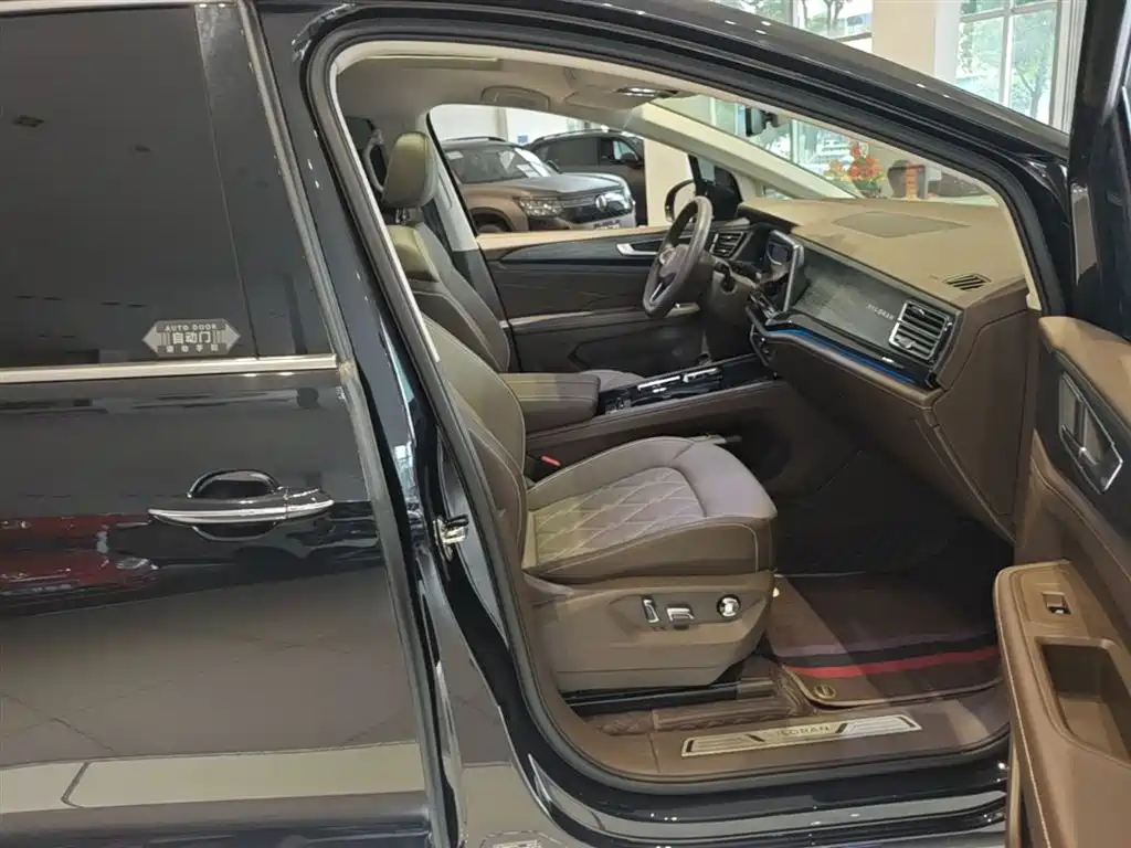 Volkswagen Viloran 2024 380TSI Executive Edition фото 25