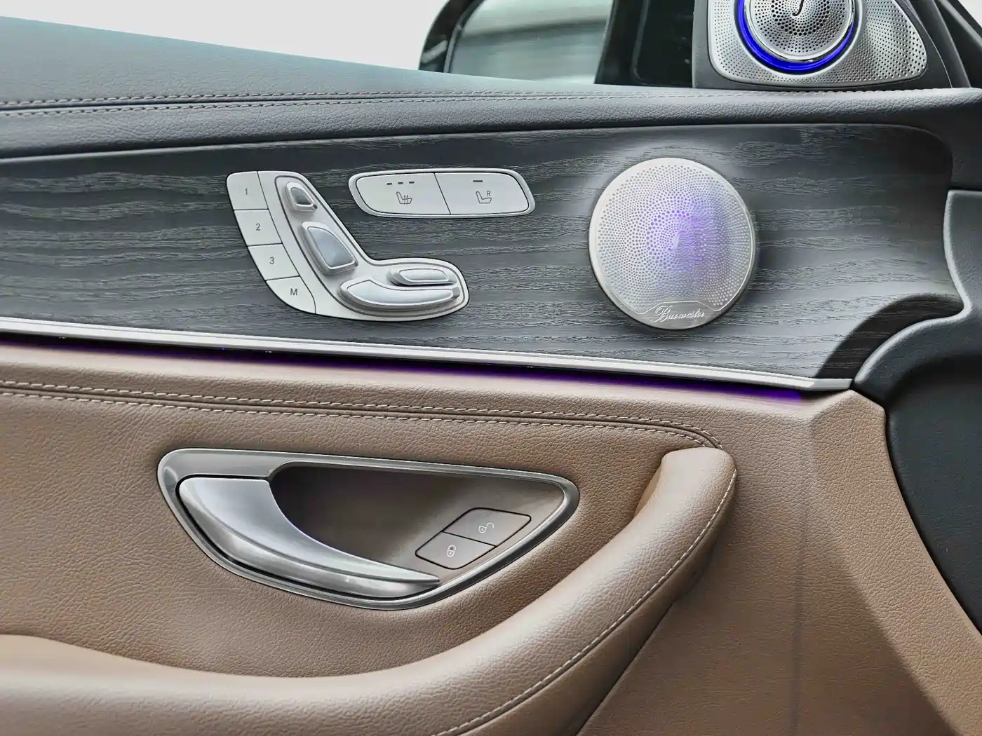 Mercedes-Benz E-Class 2021 E 300 L Sport Fashion фото 44