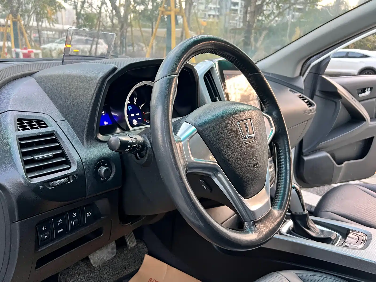 Фото 20 - Luxgen U6 SUV