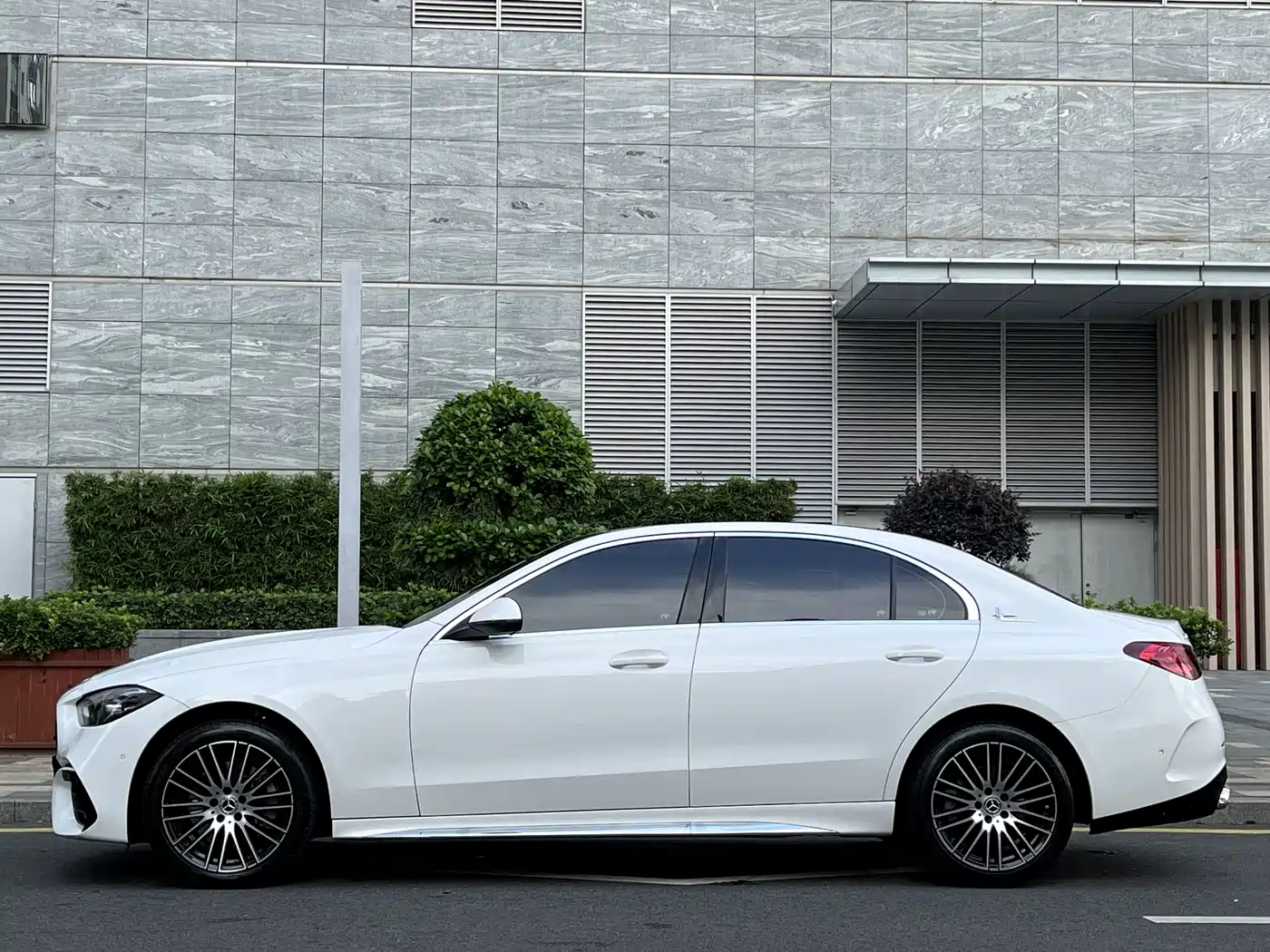 Mercedes-Benz C-Class 2024 Facelift III C 260 L Sport фото 3