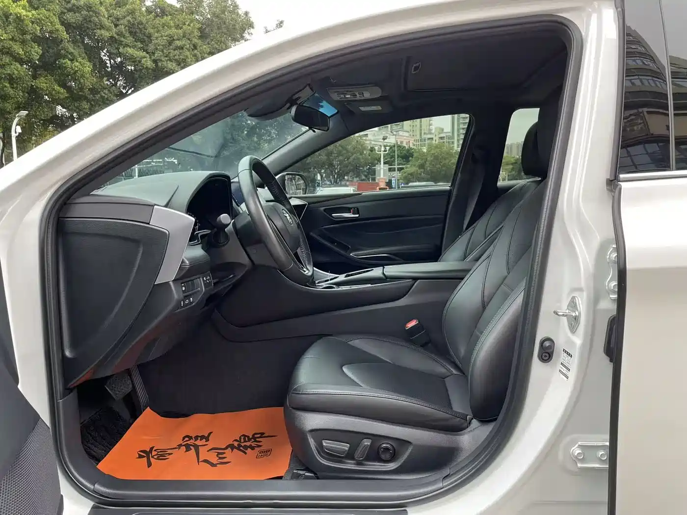 Toyota Avalon 2023 2.0L Premium Selection фото 5