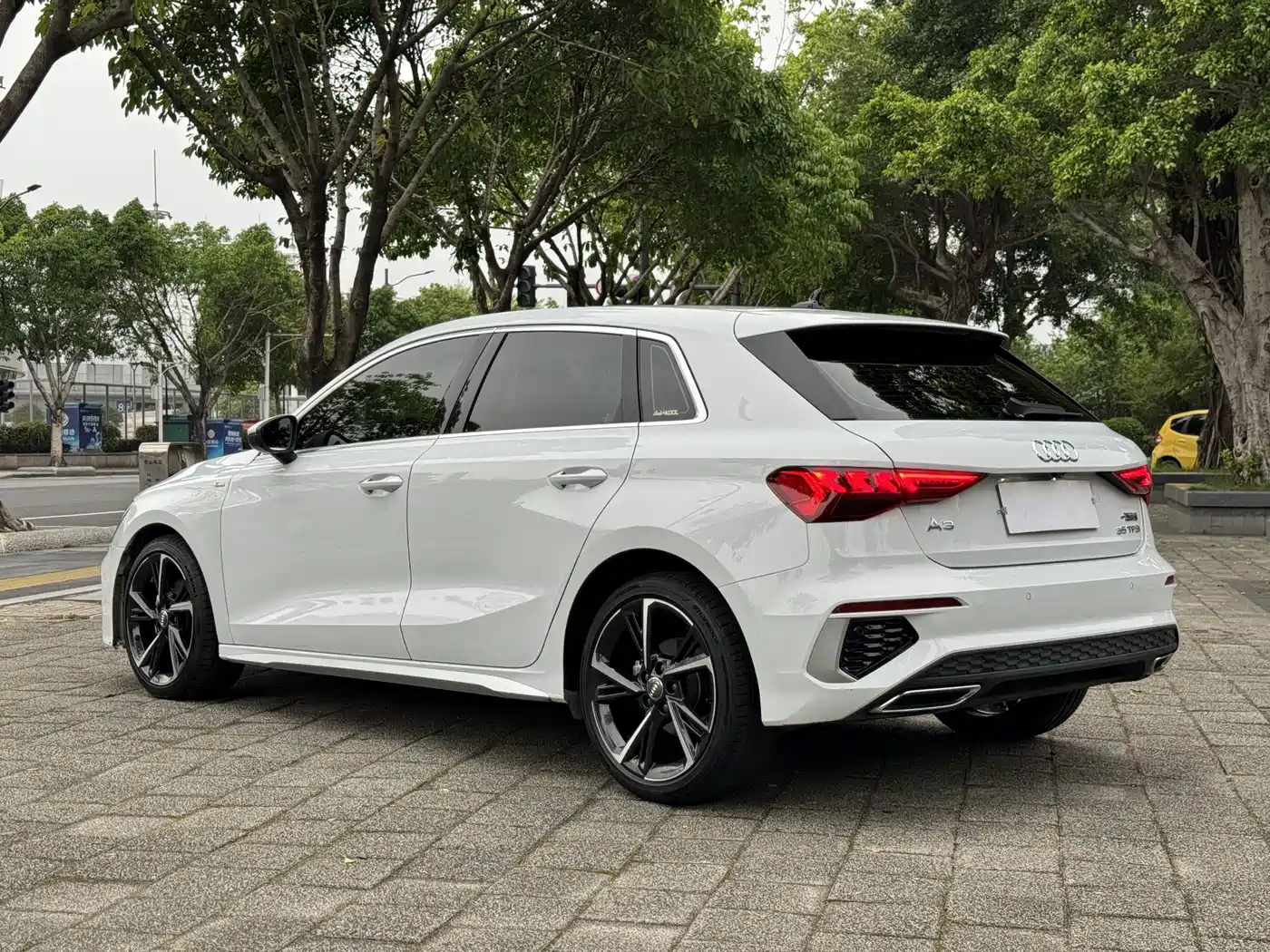 Audi A3 2021 Sportback 35 TFSI Premium Life Edition фото 7