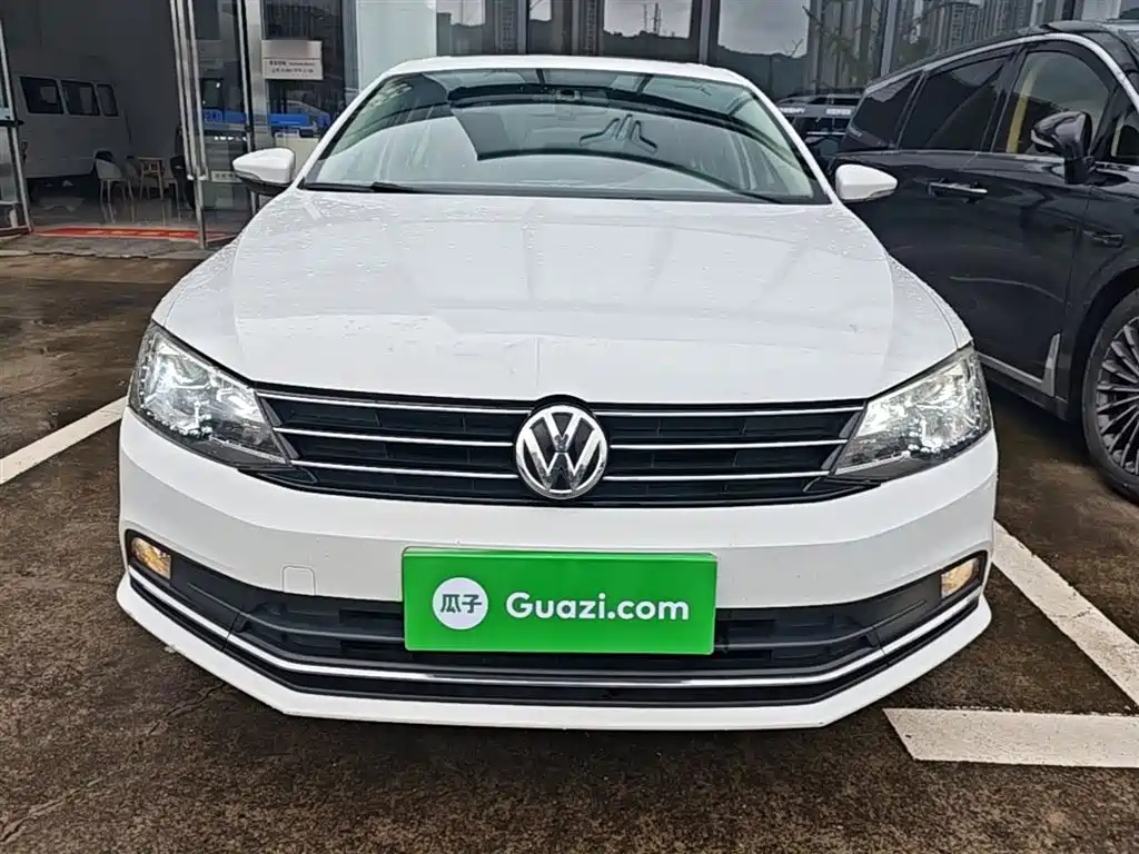 Volkswagen Sagitar 2015 230TSI Automatic Comfort фото 3