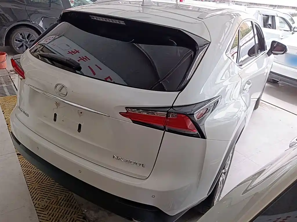 Lexus NX 2015 200t AWD F Sport фото 7