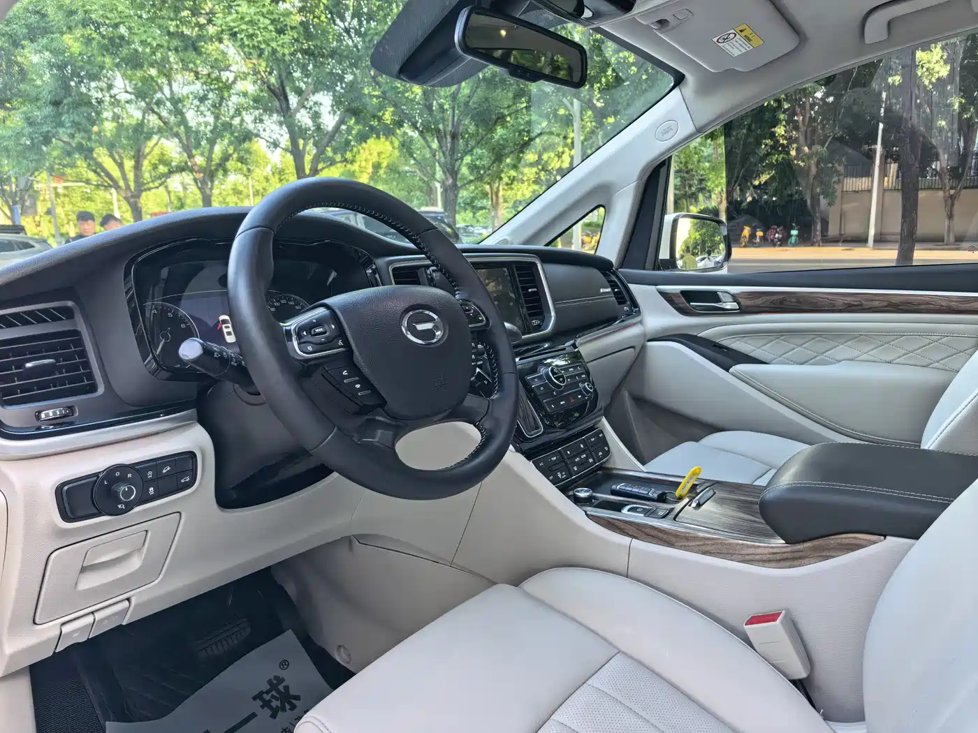 GAC Trumpchi Trumpchi M8 2018 320T Premium Edition фото 8