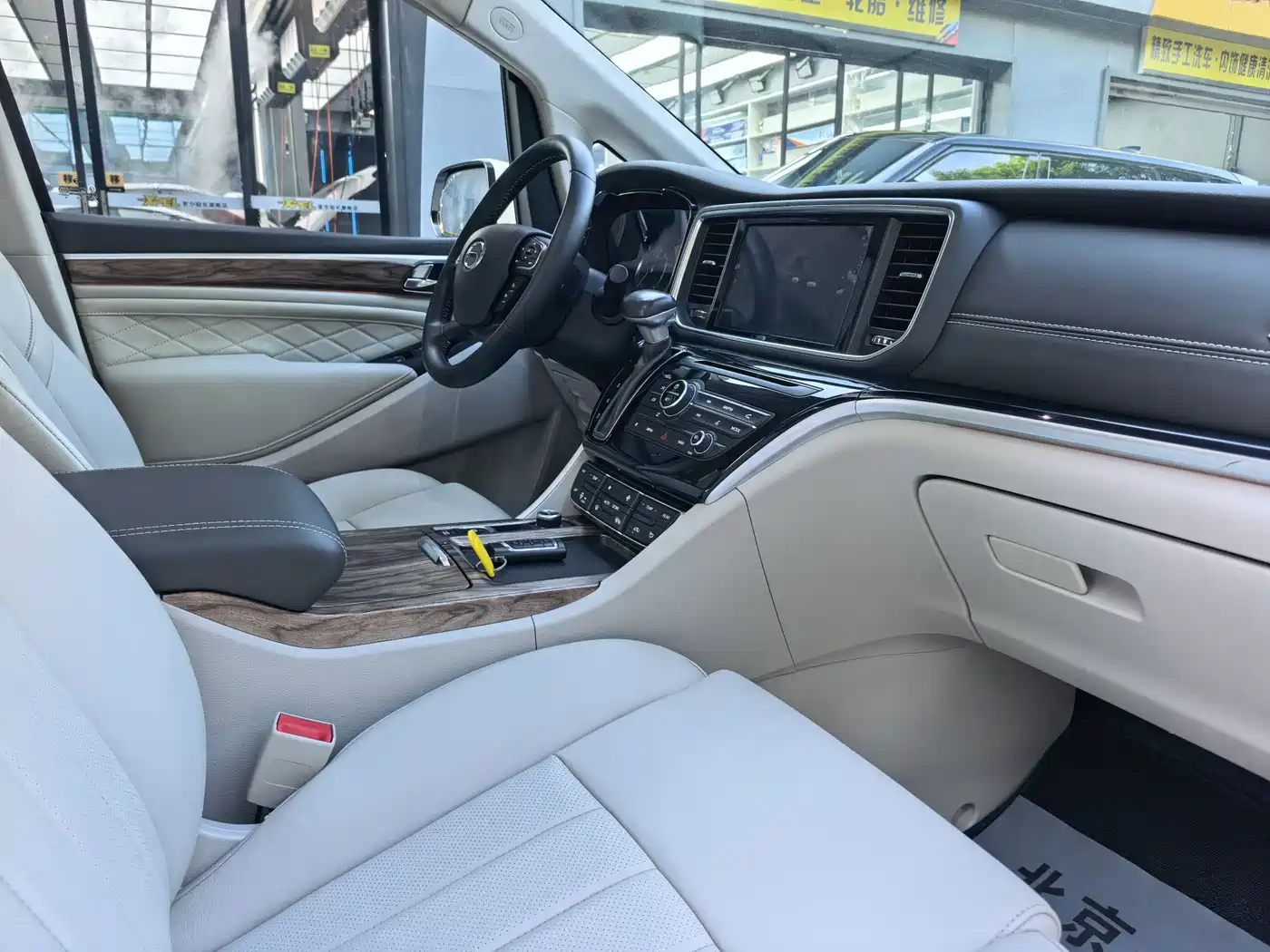 GAC Trumpchi Trumpchi M8 2018 320T Premium Edition фото 9