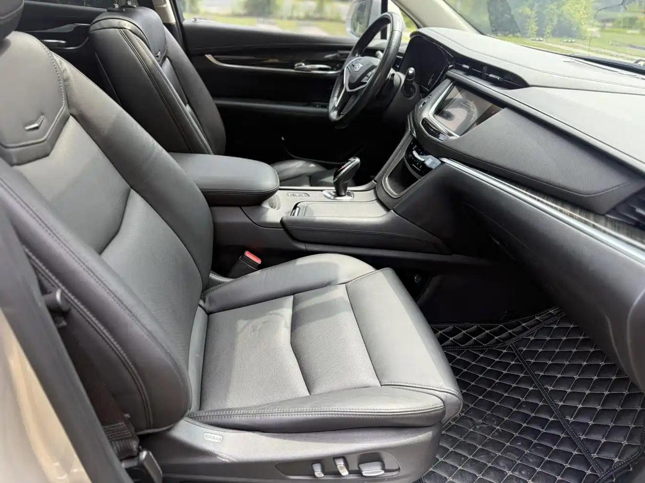Cadillac XT5 2016 28T AWD Luxury Model фото 15