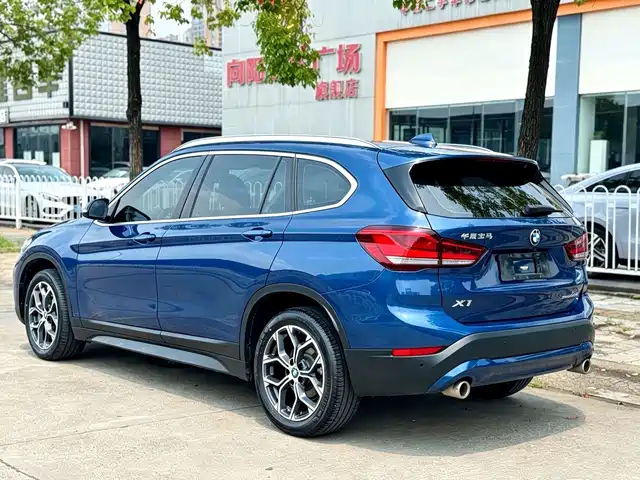 BMW X1 2022 sDrive25Li Leading — фото 3
