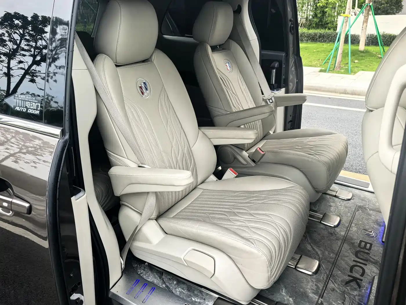 Buick GL8 2023 Model Land Business Class Smart фото 13