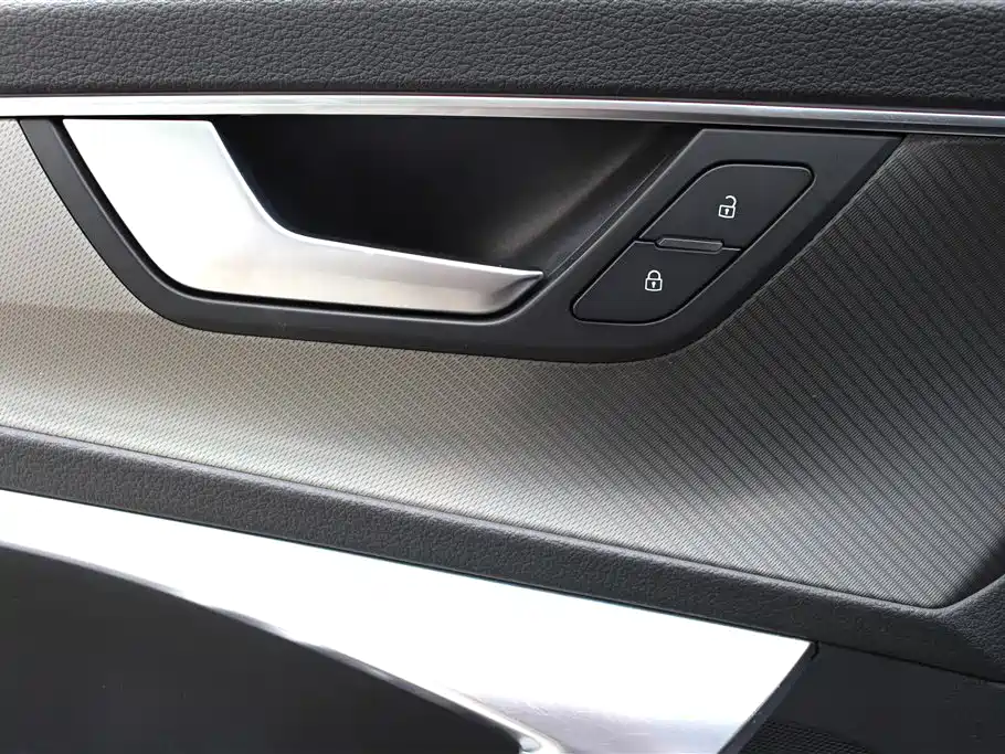 Audi A6L 2021 40 TFSI Luxury Elegance фото 16