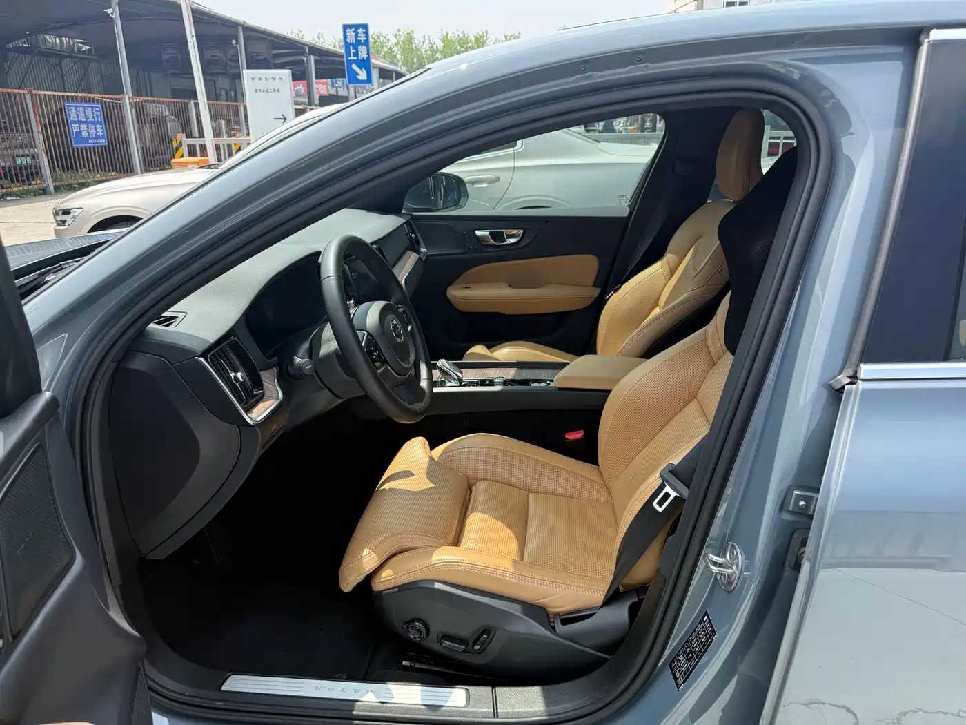 VOLVO S60