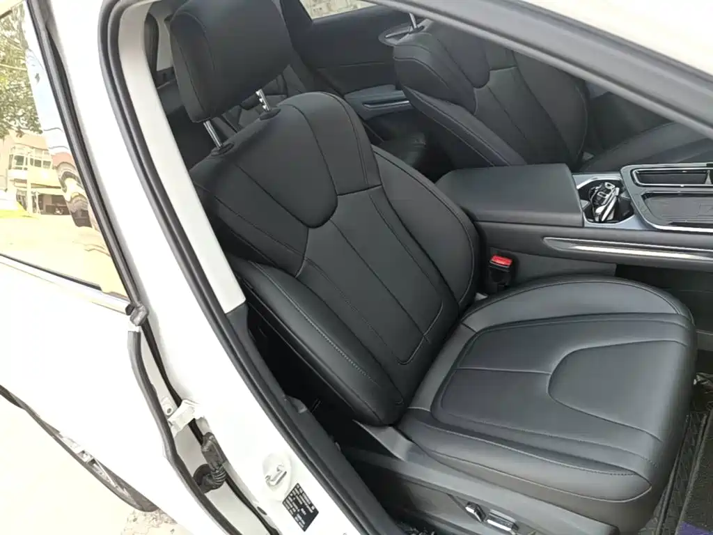 Besturn Bestune T90 2023 2023 2.0T Automatic Premium