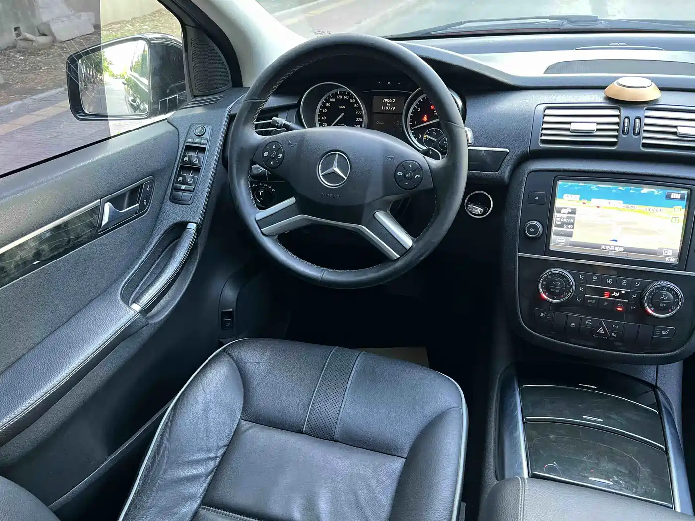 Mercedes-Benz R-Class 2017 R 320 4MATIC Business Collector's Edition фото 9