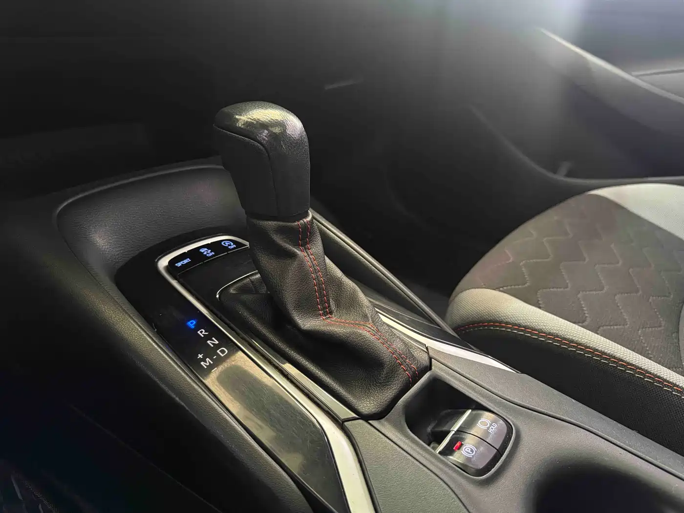 Toyota Corolla 2022 1.2T S-CVT Pioneer PLUS Edition фото 13