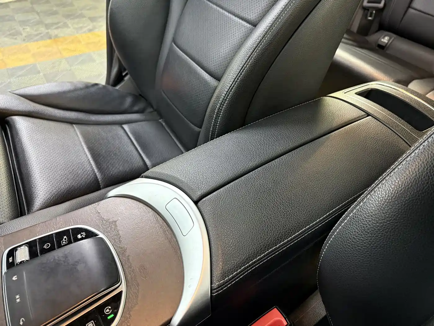 Mercedes-Benz GLC 2020 GLC 260 L 4MATIC Luxury фото 25