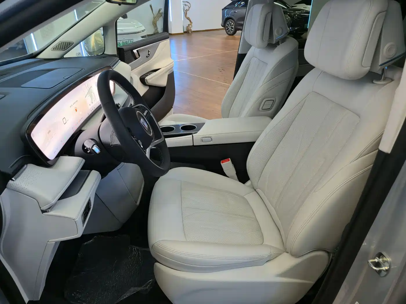 Buick GL8 New Energy 2024 2024 Landglory Luxury Edition 7-Seater
