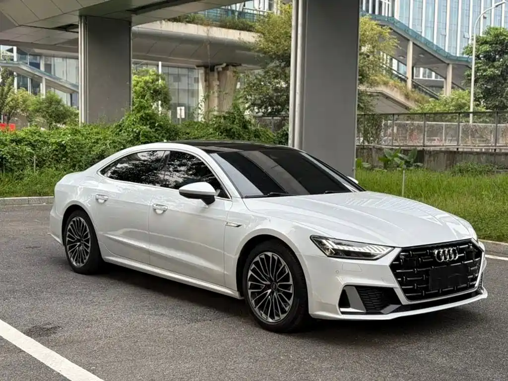 Фото 3 - Audi A7L