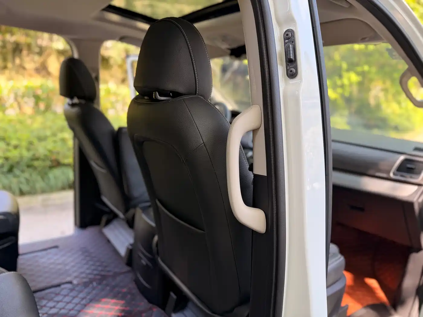 SAIC Maxus Maxus G10 2019 PLUS 2.0T Auto Elite China VI фото 37