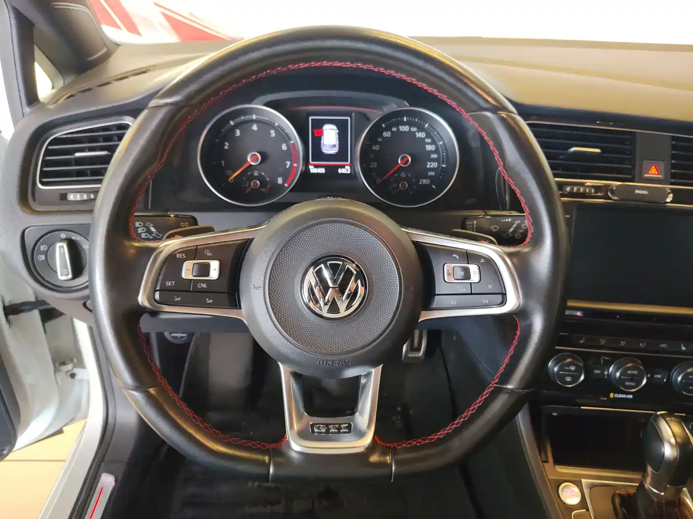 Volkswagen Golf GTI 2016 2.0TSI GTI фото 12