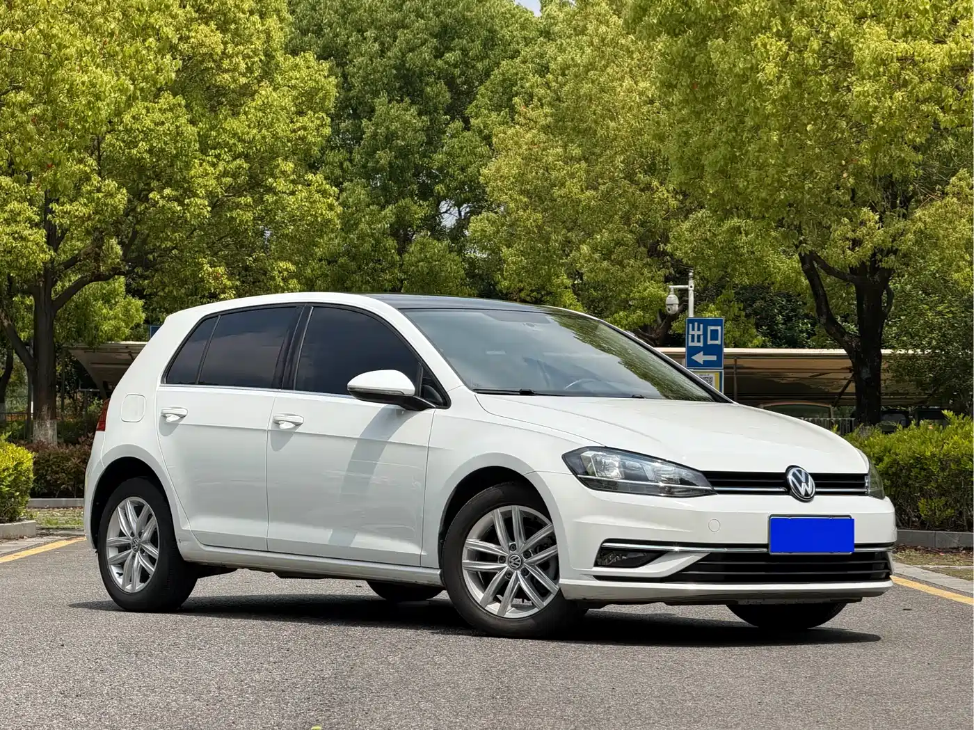 Volkswagen Golf 2018 230TSI Automatic Comfort фото 3