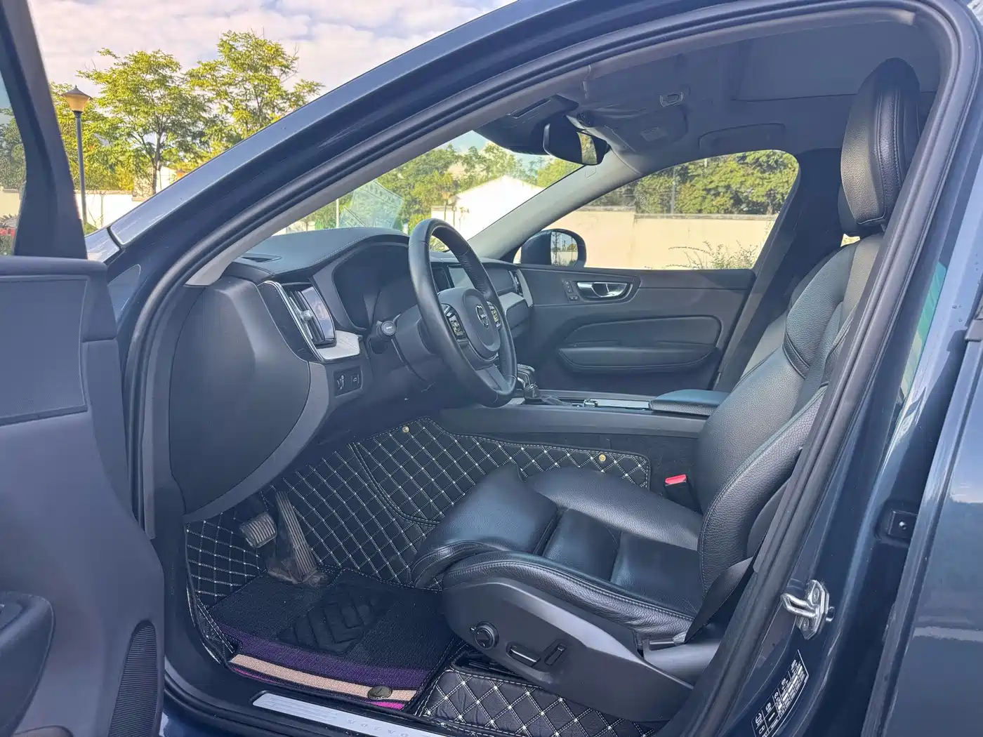 Фото 4 - Volvo XC60