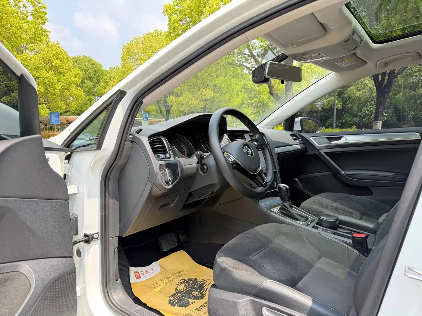 Volkswagen Golf 2018 230TSI Automatic Comfort фото 8