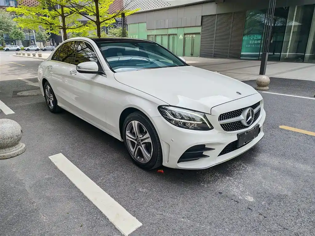 Mercedes-Benz C-Class 2020 C 260 L Sport фото 3