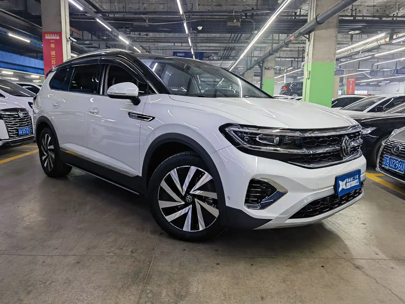 Volkswagen Talagon 2022 380TSI 4WD Luxury Premium Pro Edition 6-seater фото 3