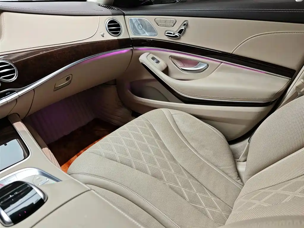 Mercedes-Benz Maybach S-Class 2015 S 500 4MATIC фото 16