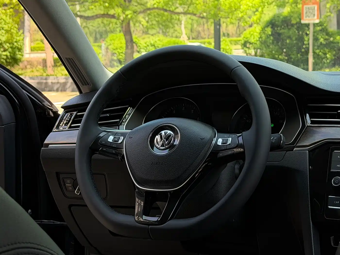 Volkswagen Magotan 2018 Facelift 330TSI DSG Luxury фото 20