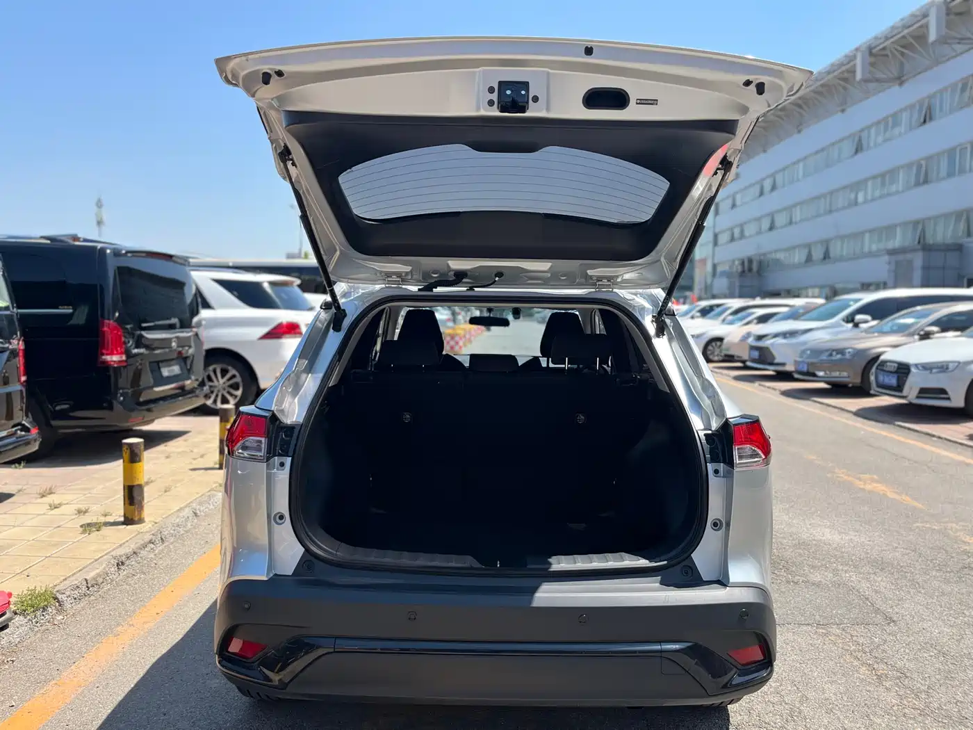 Toyota Frontlander 2022 2.0L CVT Elite фото 28