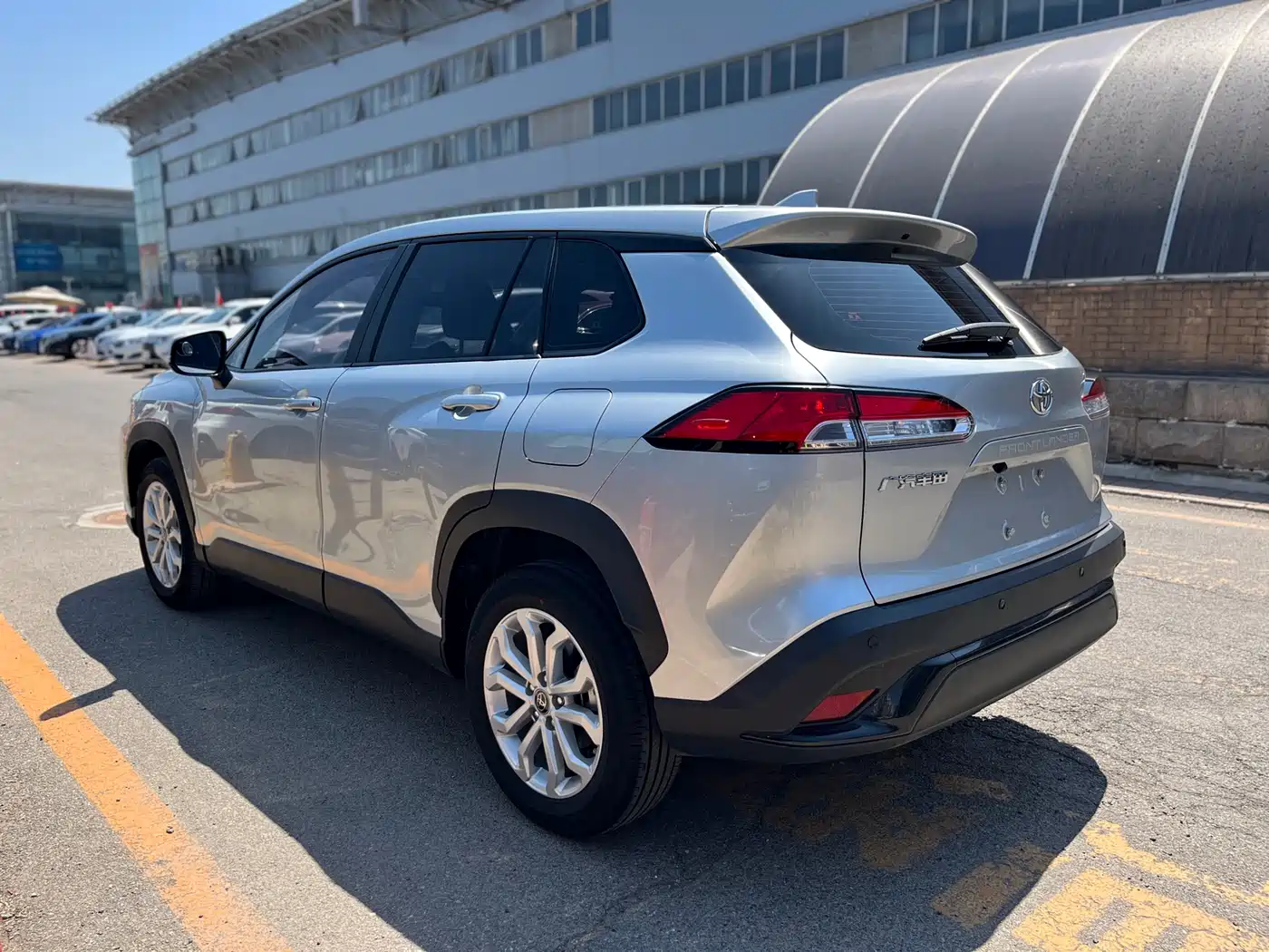 Toyota Frontlander 2022 2.0L CVT Elite фото 6
