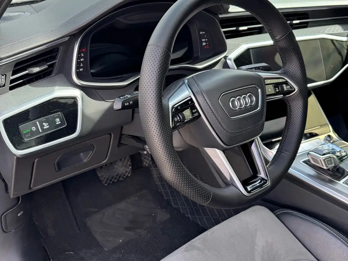 Audi A6L 2024 45 TFSI Premium Dynamic фото 18